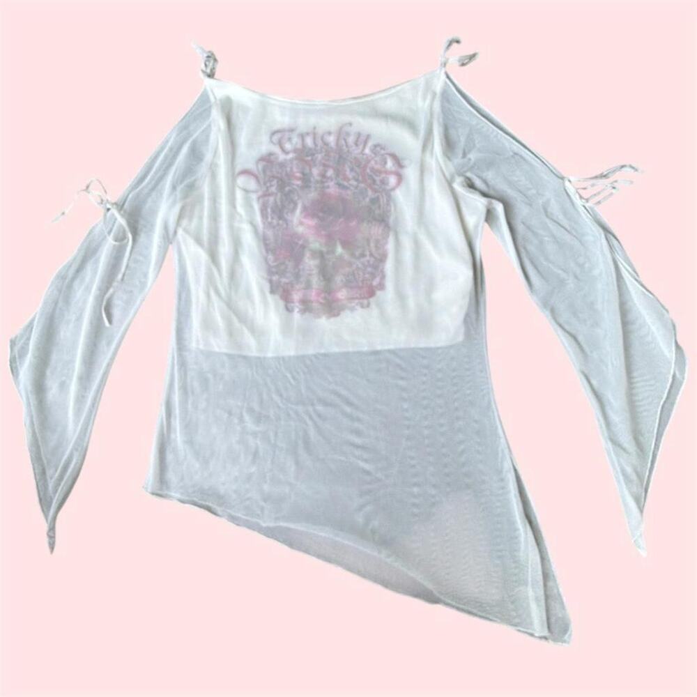Euro white mesh asymmetrical long sleeve top with pink graphic